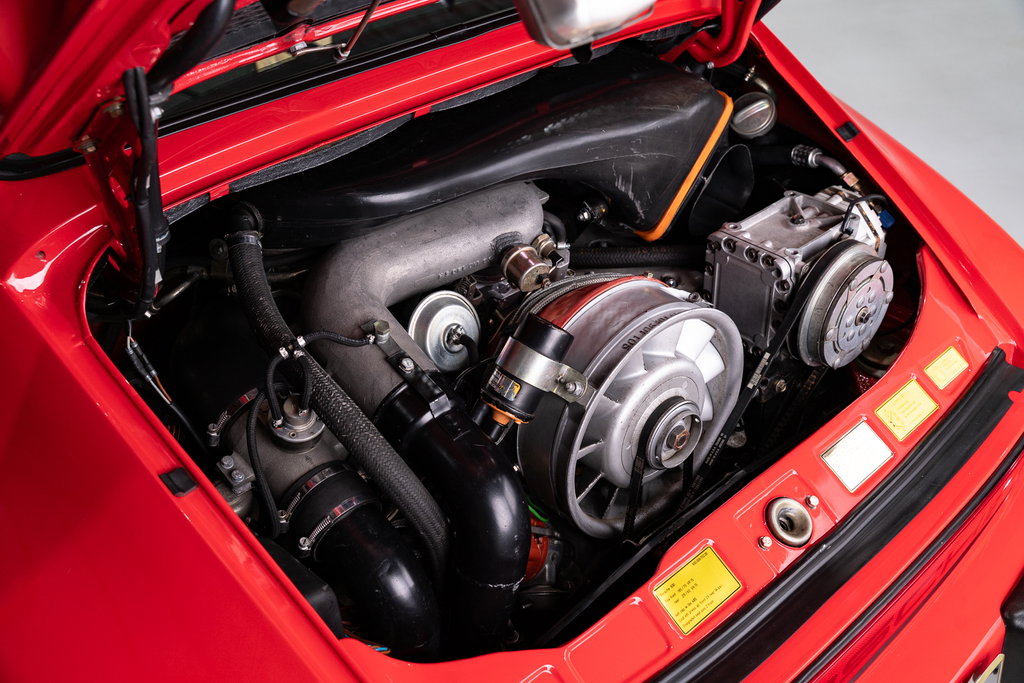 Porsche 911 Turbo 3.0 (US)
