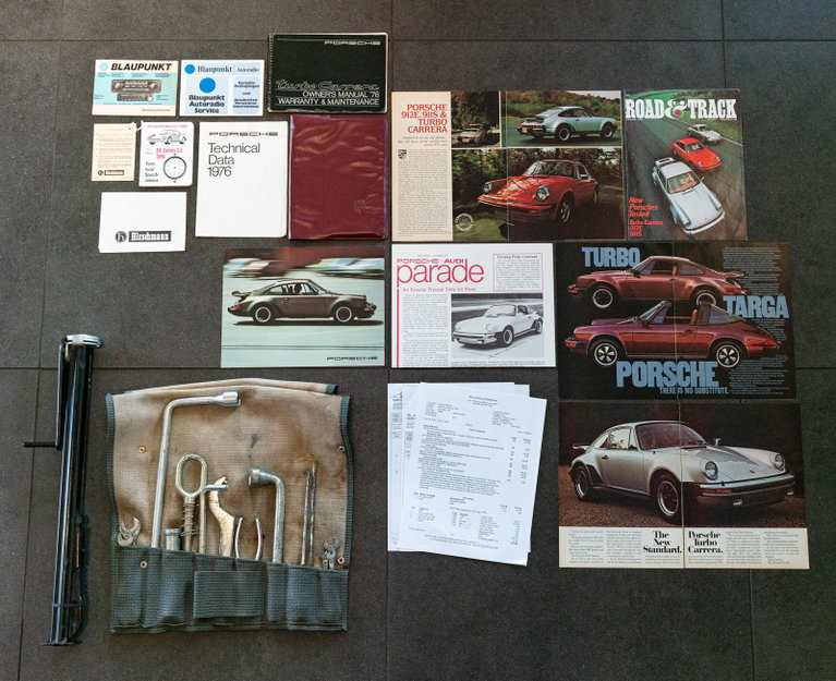 Porsche 911 Turbo 3.0 (US)