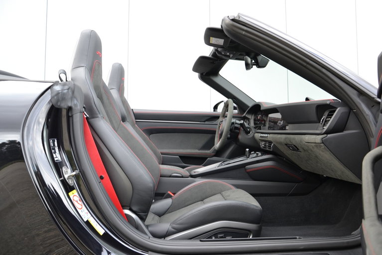 Porsche 992.2 Carrera GTS