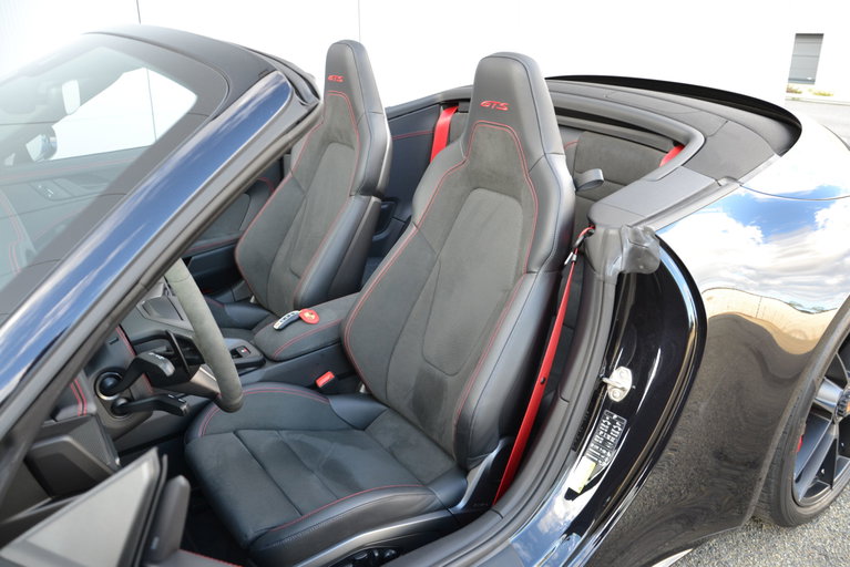 Porsche 992.2 Carrera GTS