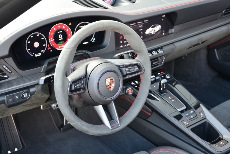 Porsche 992.2 Carrera GTS