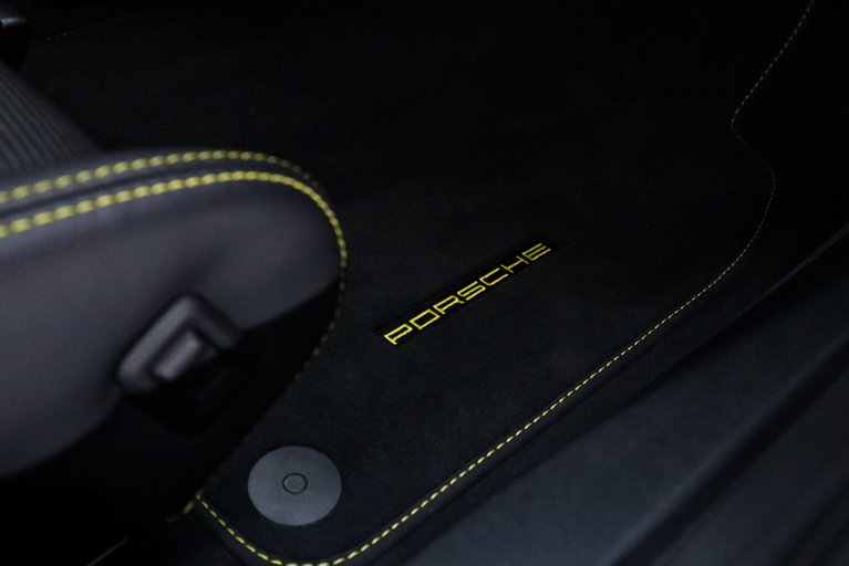 Porsche 991.2 GT3 Touring