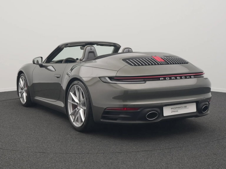 Porsche 992 Carrera 4