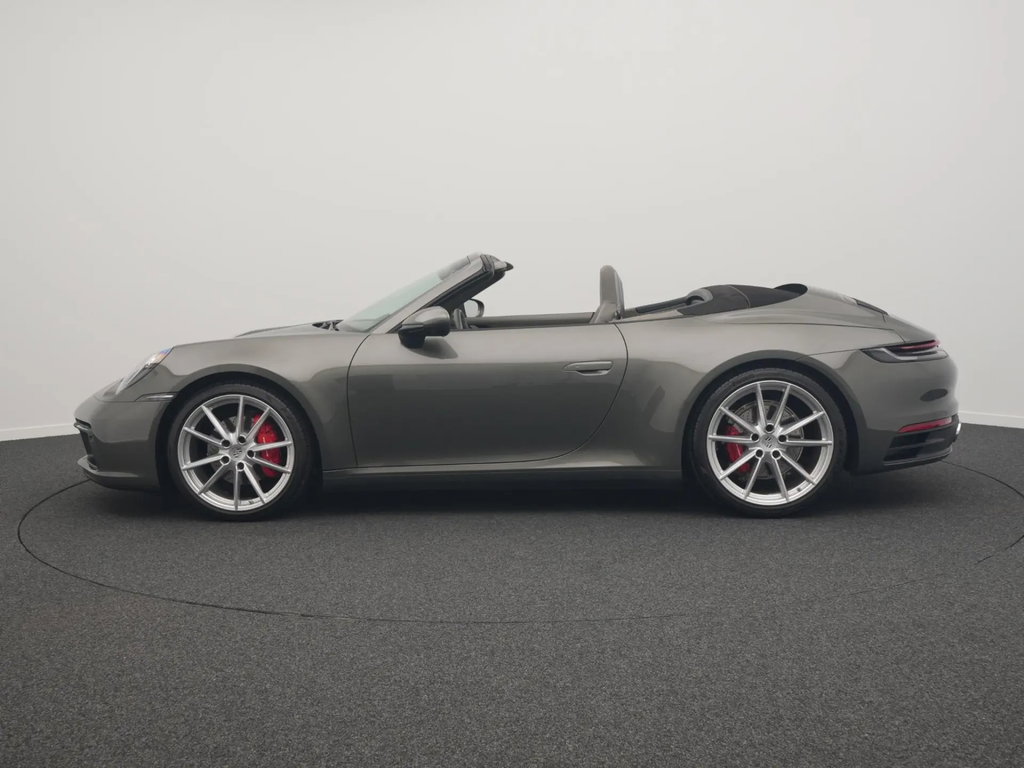 Porsche 992 Carrera 4