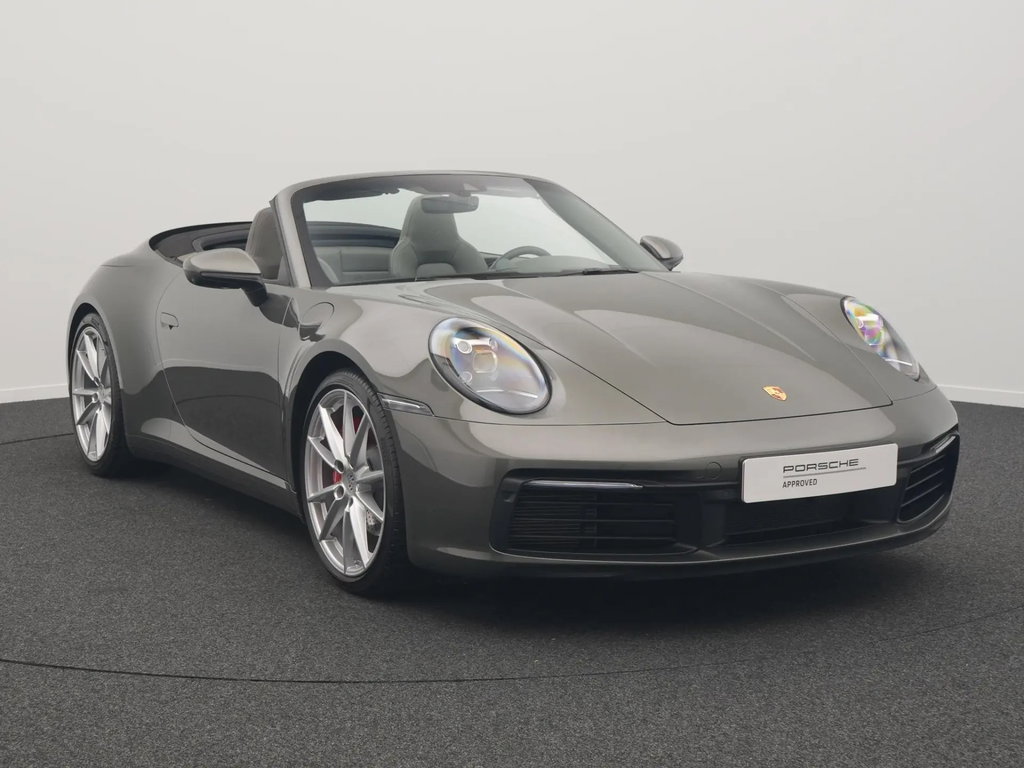 Porsche 992 Carrera 4