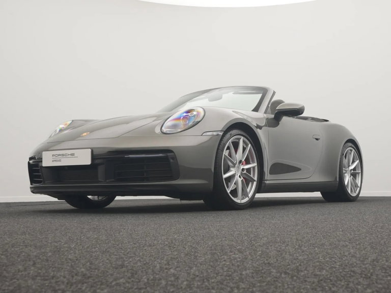 Porsche 992 Carrera 4