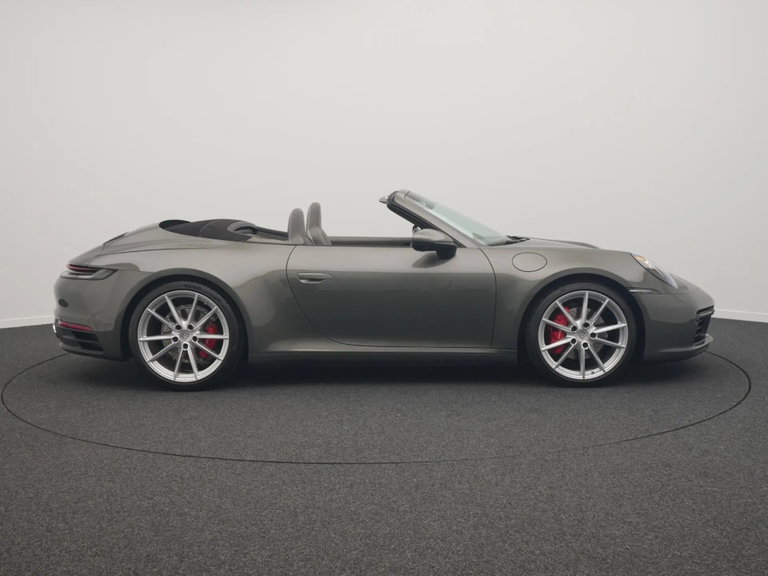 Porsche 992 Carrera 4