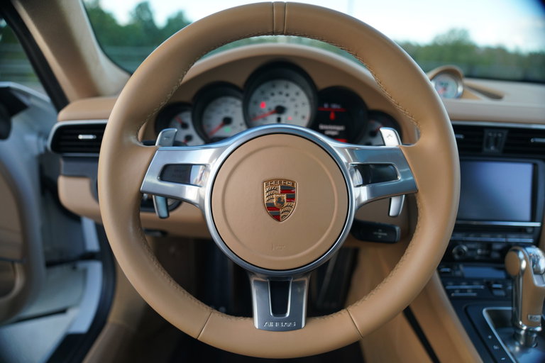 Porsche 991 Carrera 4 GTS