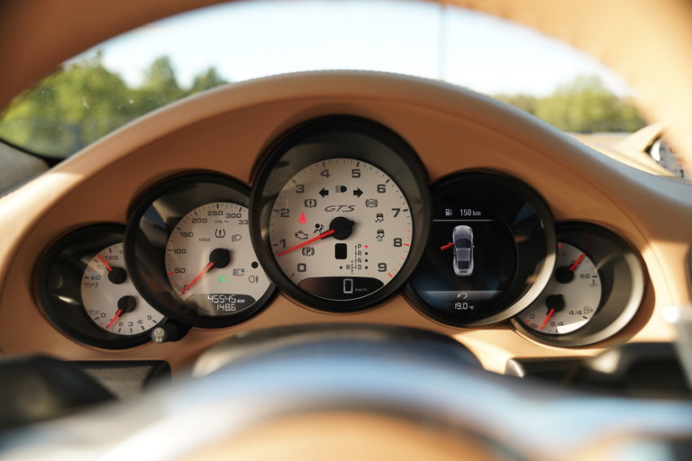 Porsche 991 Carrera 4 GTS