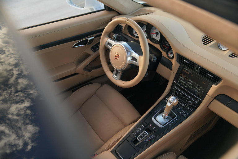 Porsche 991 Carrera 4 GTS