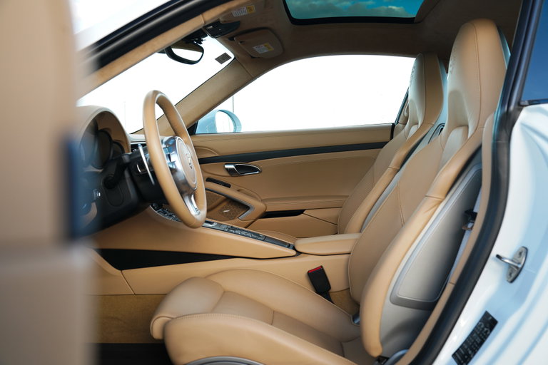 Porsche 991 Carrera 4 GTS