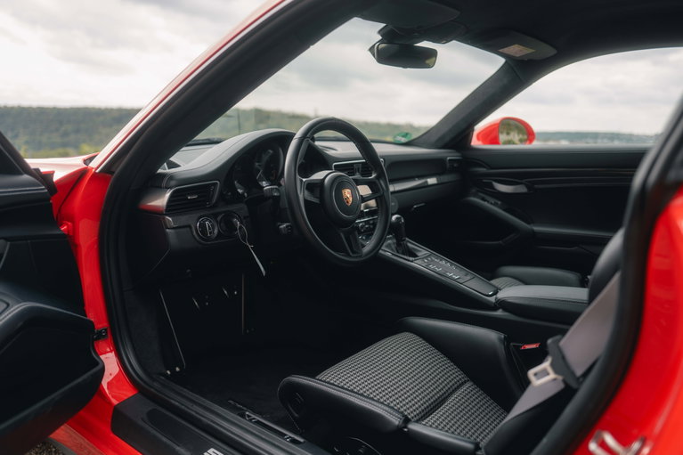 Porsche 911 R