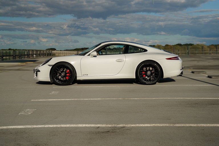 Porsche 991 Carrera 4 GTS