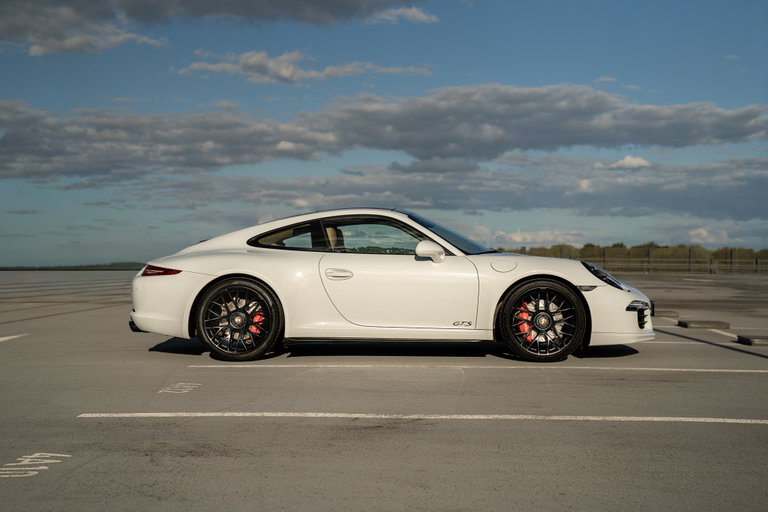 Porsche 991 Carrera 4 GTS