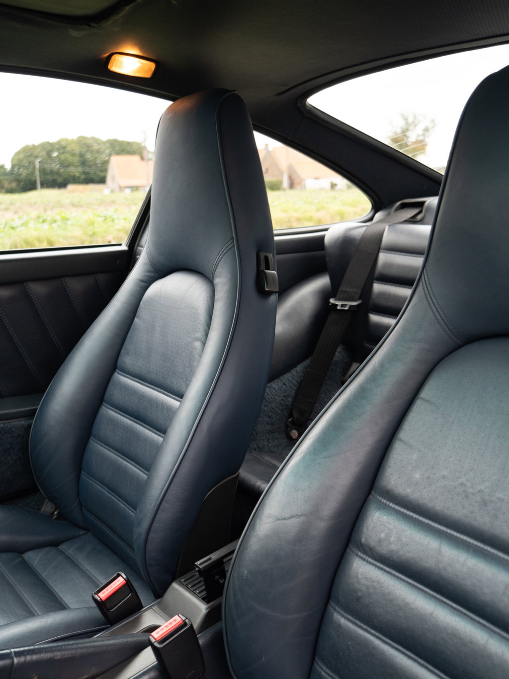 Porsche 964 Carrera 4