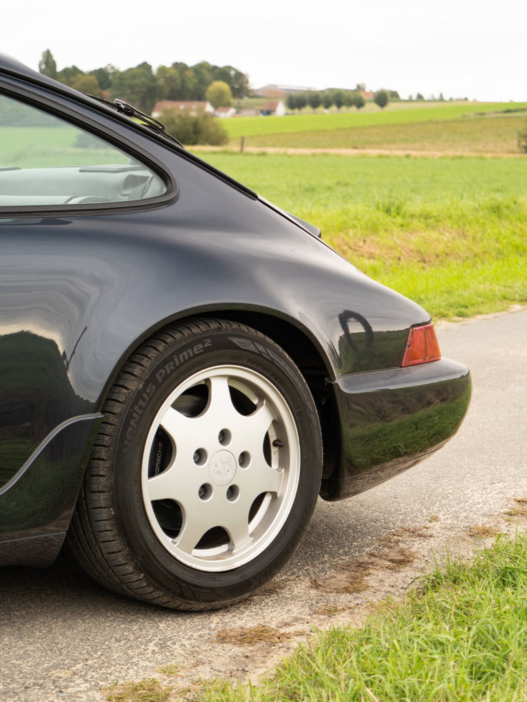 Porsche 964 Carrera 4