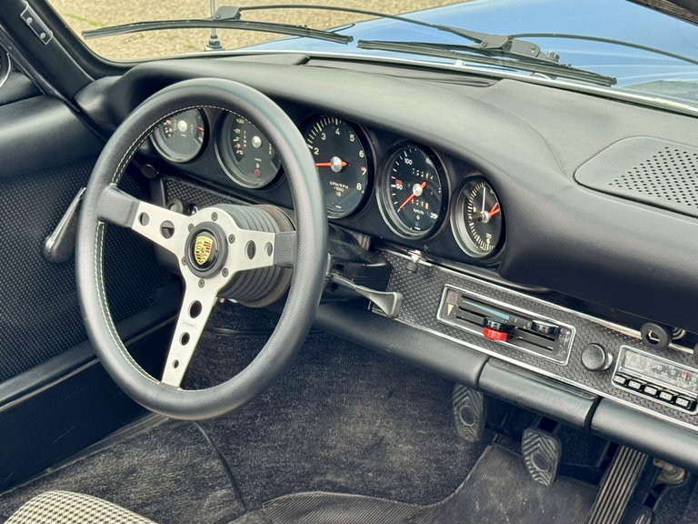 Porsche 911 E