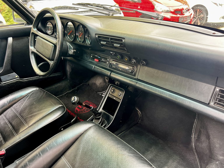 Porsche 911 Carrera 3.2