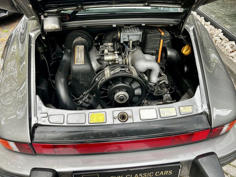 Porsche 911 Carrera 3.2