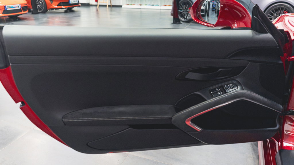 Porsche 981 Cayman GT4