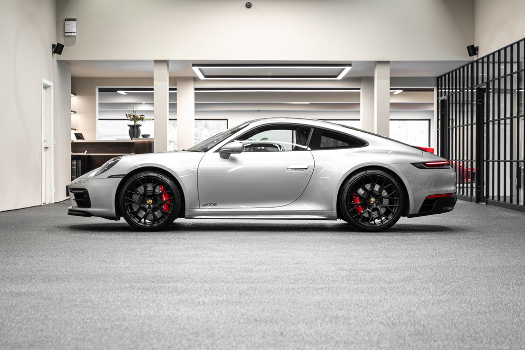 Porsche 992 Carrera GTS
