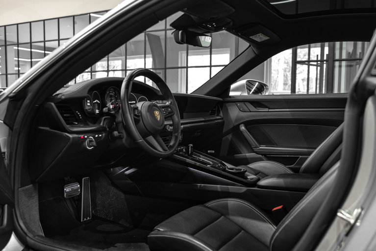 Porsche 992 Carrera GTS