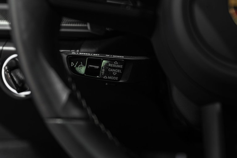 Porsche 992 Carrera GTS