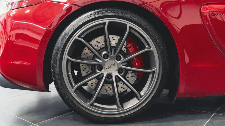 Porsche 981 Cayman GT4