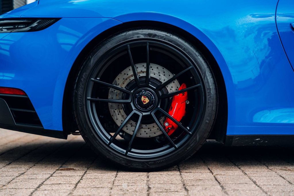 Porsche 992 Carrera GTS