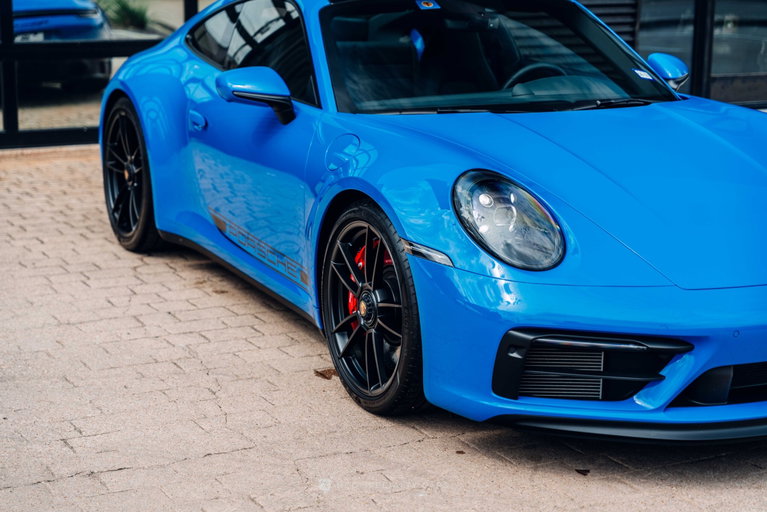Porsche 992 Carrera GTS