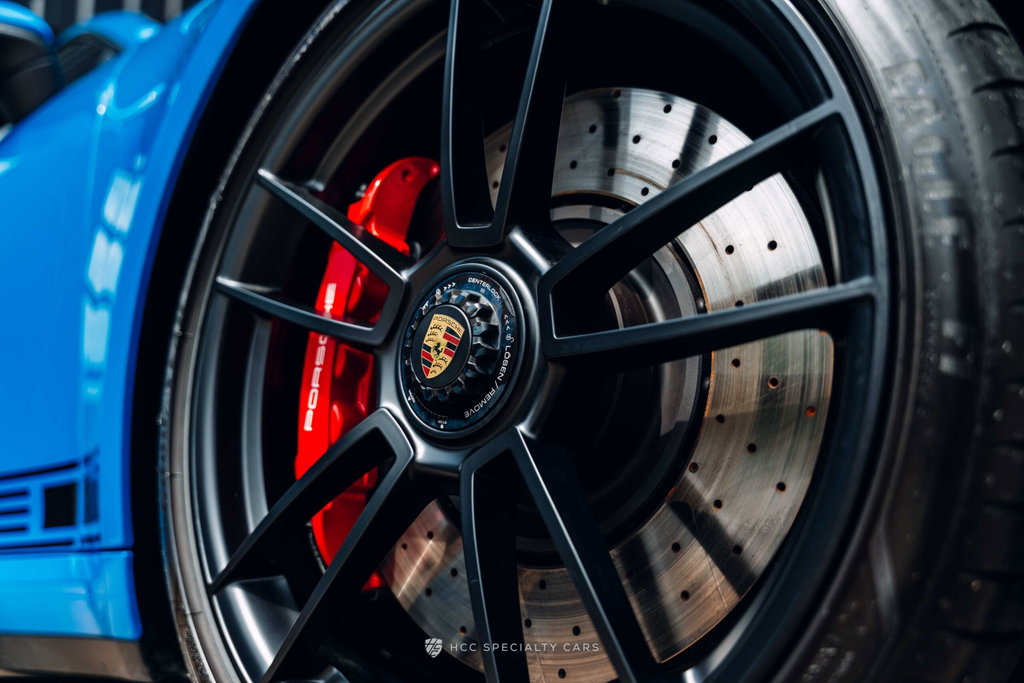 Porsche 992 Carrera GTS