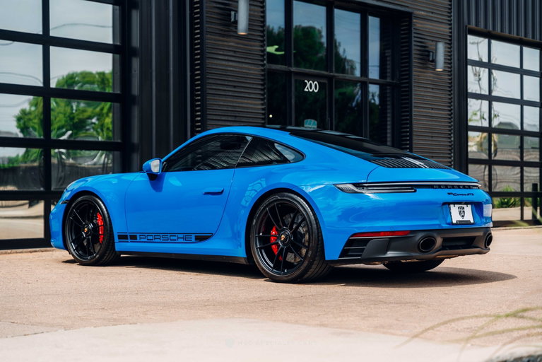 Porsche 992 Carrera GTS