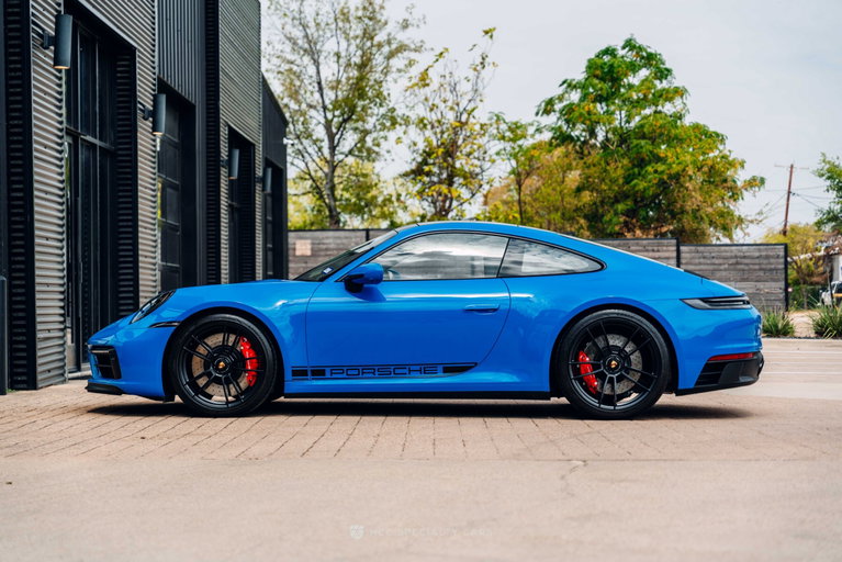 Porsche 992 Carrera GTS