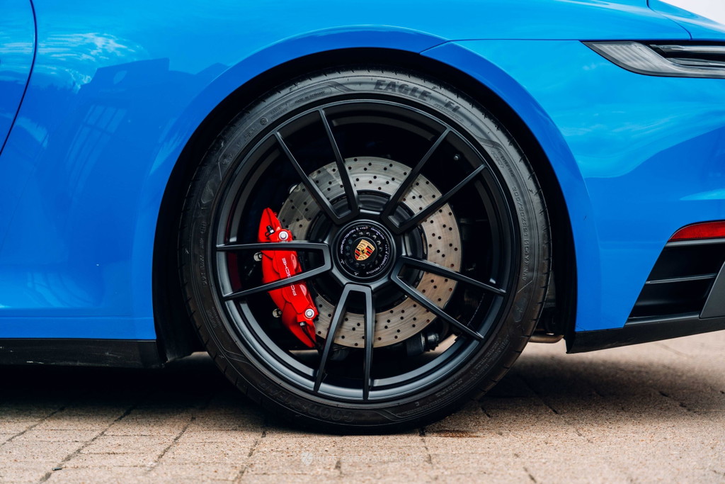 Porsche 992 Carrera GTS