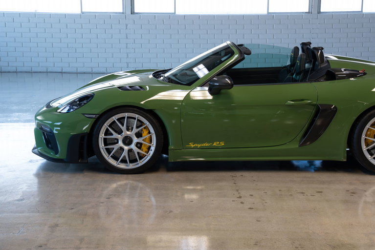 Porsche 718 Spyder RS