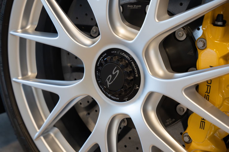 Porsche 718 Spyder RS