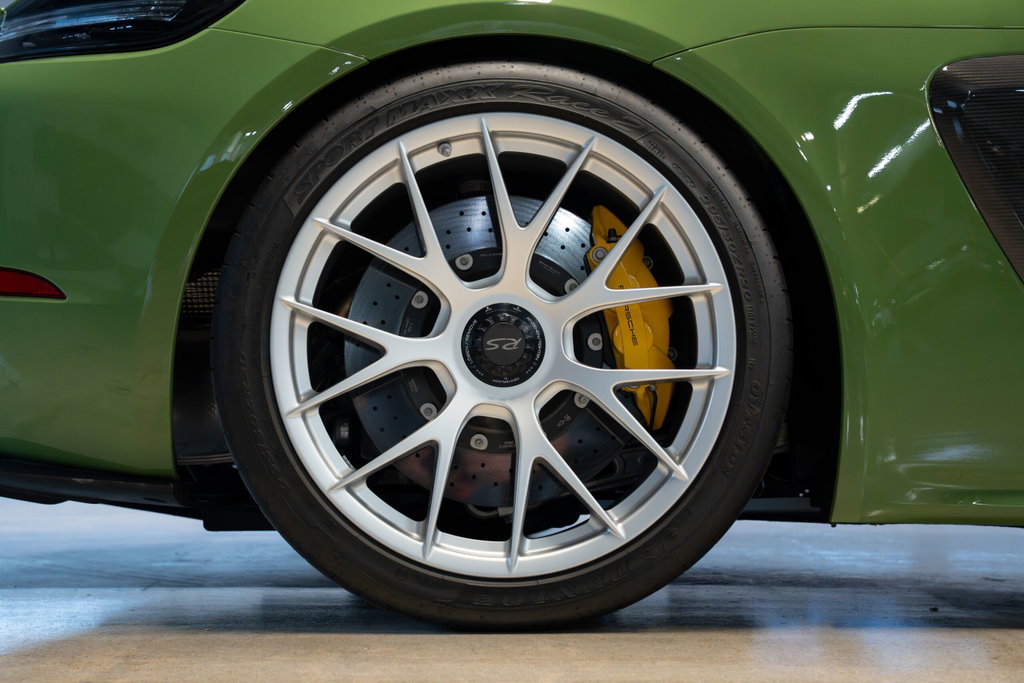 Porsche 718 Spyder RS