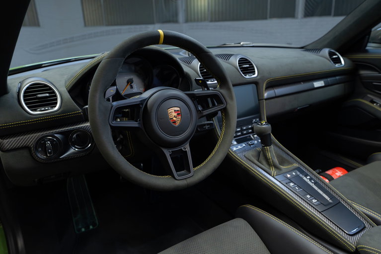 Porsche 718 Spyder RS