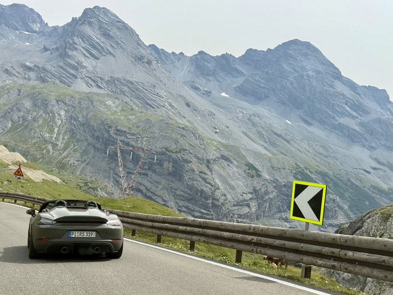 Porsche 718 Spyder RS