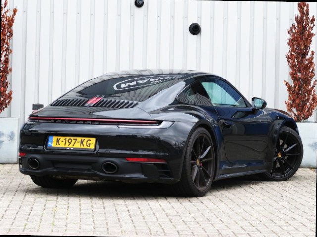 Porsche 992 Carrera 4S