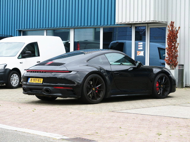 Porsche 992 Carrera 4S