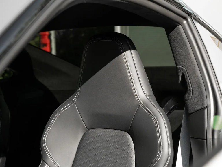 Porsche 992.2 Carrera