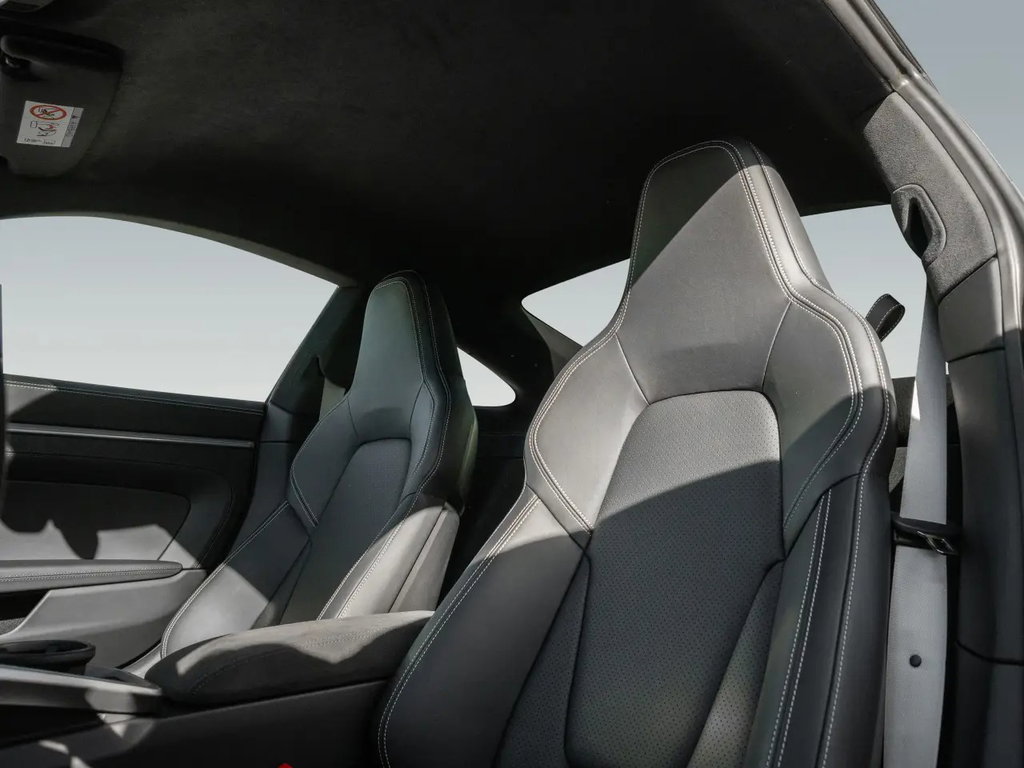 Porsche 992.2 Carrera