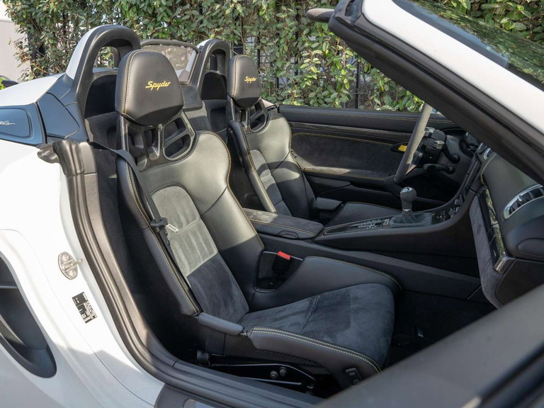 Porsche 981 Boxster Spyder