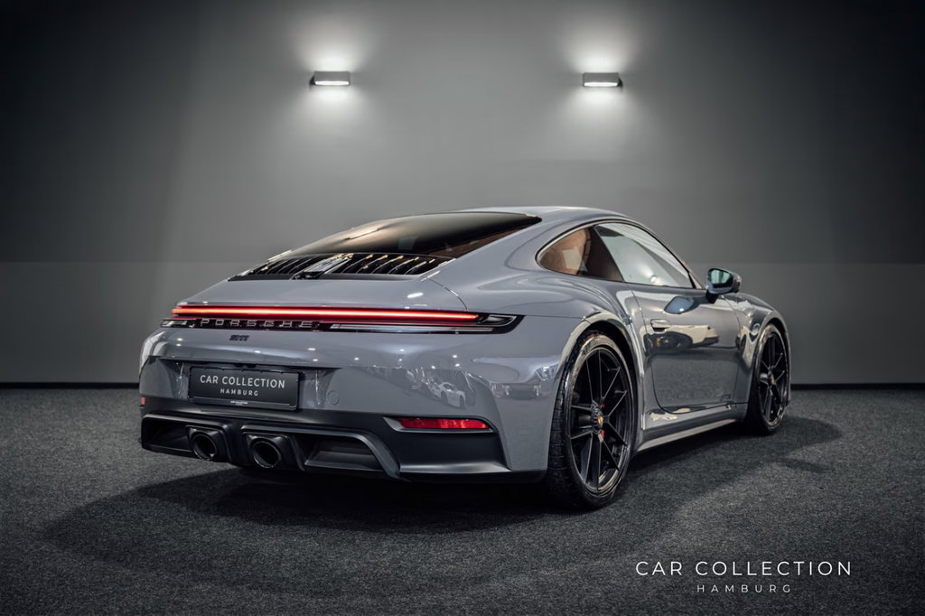 Porsche 992.2 Carrera 4 GTS