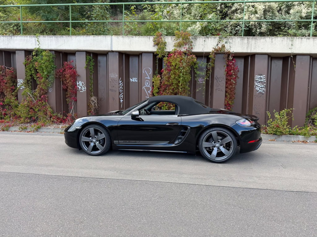 Porsche 718 Boxster T