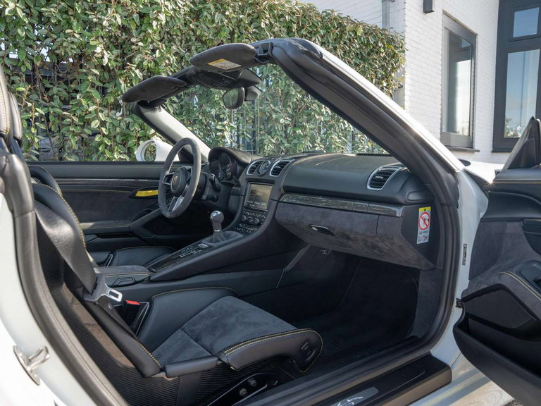 Porsche 981 Boxster Spyder