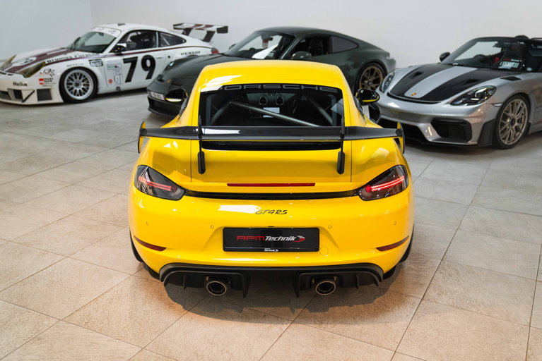 Porsche 718 Cayman GT4 RS