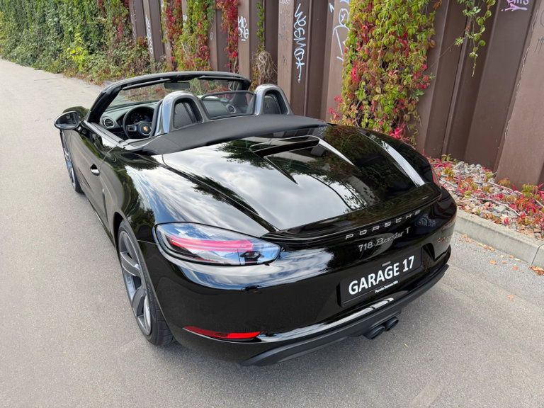 Porsche 718 Boxster T