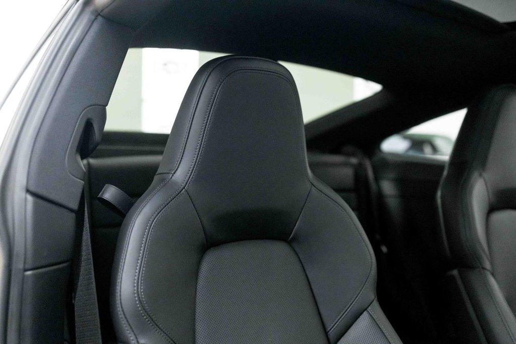 Porsche 992 Carrera T